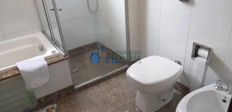 Imagem APARTAMENTO COM 193 M², 04 QUARTOS NO LOURDES.