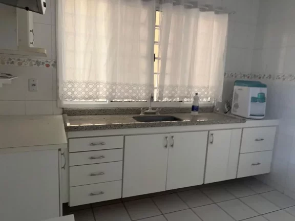 Imagem Sobrado com 3 dormitórios à venda, 170 m² por R$ 750.000,00 - Centro - Ferraz de Vasconcelos/SP
