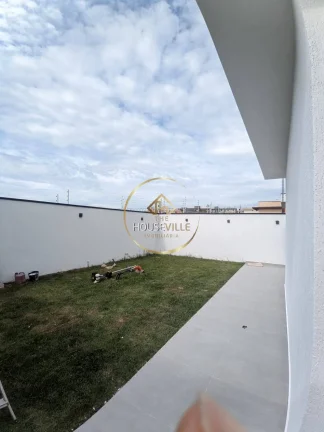 Imagem Casa térrea, 3 Dormitórios (3 suítes), 4 vagas, 300m², Condomínio Malibu.