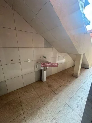 Imagem Sobrado com 2 quartos para alugar, 165 m² por R$ 3.206/mês - Jardim Paraventi - Guarulhos/SP