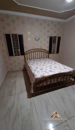 Imagem Casa com piscina no Parque Caravelas - cod 1229