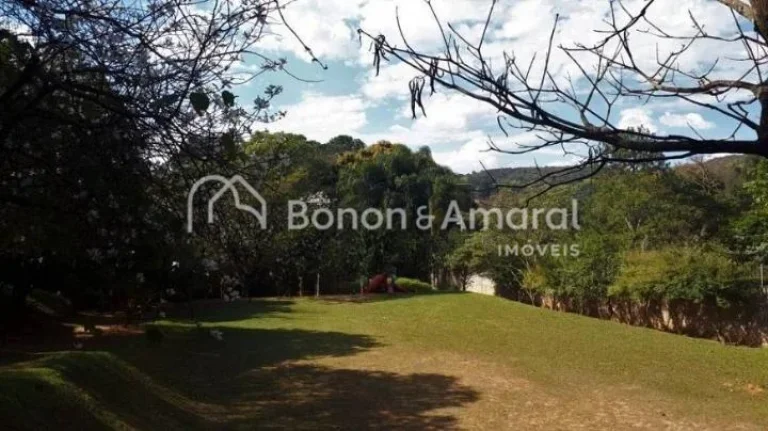 Imagem Ótima casa à venda em Valinhos/SP!

Sobrado com 4 suítes no Condomínio San Marino, sendo 1 maste...