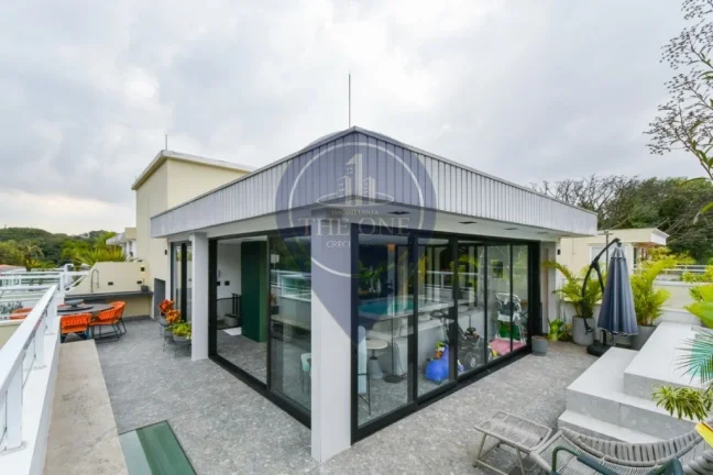 Imagem Cobertura de luxo à venda em São Paulo-SP, Alto de Pinheiros: 3 quartos, 1 suíte, 2 salas, 4 banheiros, 2 vagas, 260 m². Venha conferir!