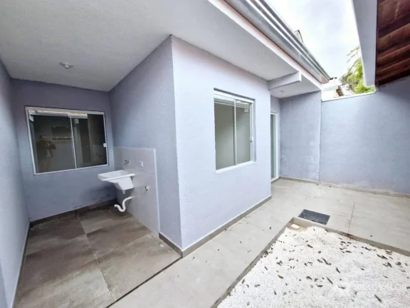Imagem Casa Modernizada de 03 Dormitórios para Locação no Bairro Gralha Azul em Fazenda Rio Grande