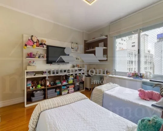 Imagem Apartamento na Rua Maranhão com 230m², 03 quartos ( 1 suíte ) e 1 vaga grande.