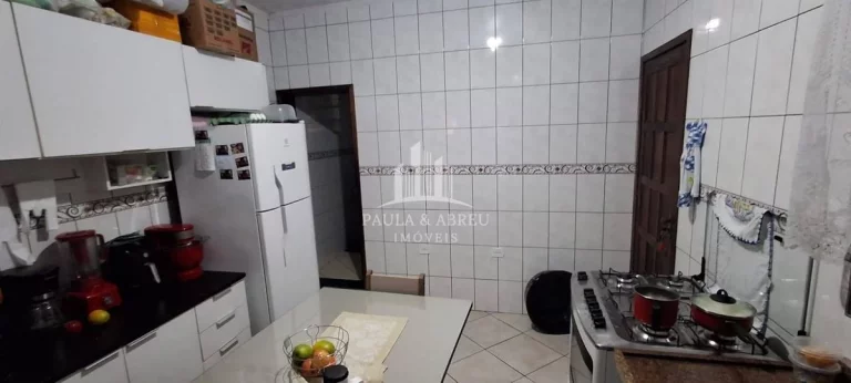 Imagem São 2 casas, 4 Cômodos e 2 Cômodos Grande, Já com Renda, 2 Vagas Pé direito 5mts no Jardim Zaíra 3 em Mauá