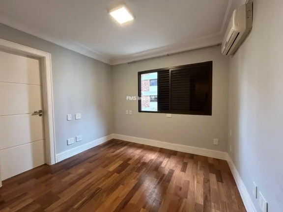Imagem Apartamento de luxo com 3 suítes e 4 vagas na Vila Nova Conceição, São Paulo - SP!