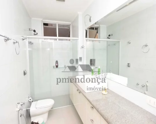 Imagem Excelente apartamento com hall de entrada, living para 2 ambientes com janelas grandes, lavabo, sala...