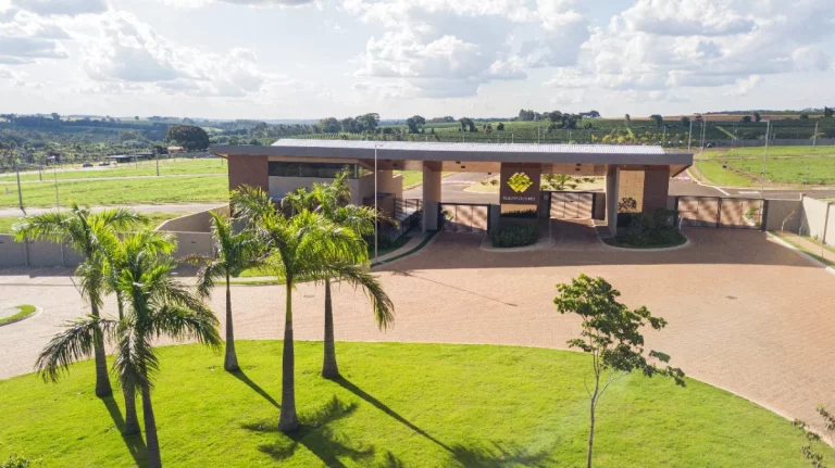 Imagem Lote em condomínio para venda em Condomínio Reserva dos Ipês, 370m2