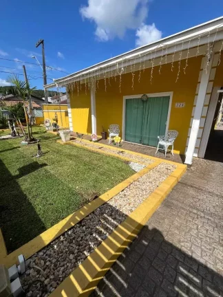 Imagem Casa com 3 dormitórios sendo 1 suíte e 5 vagas de garagem no bairro Parque Guarani em Joinville SC