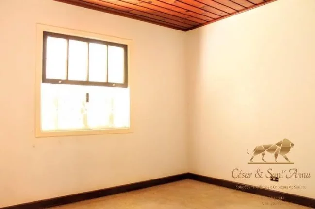 Imagem CASA Á VENDA EM ÓTIMA LOCALIZAÇÃO EM CAMPOS DO JORDÃO-SP