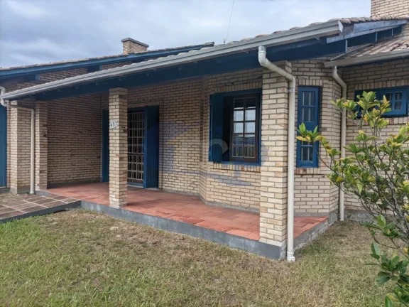 Imagem Casa á venda com 3 dormitórios na Bela Torres em Passo de Torres/SC