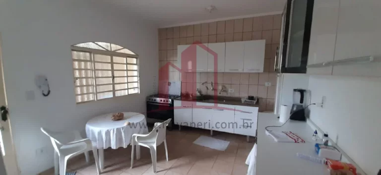 Imagem Chácara à venda em Franco da Rocha-SP, bairro Chácaras Maristela: 3 quartos, 1 suíte, 2 salas, 2 banheiros, 4 vagas de garagem, 300m².