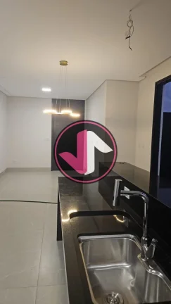 Imagem Descubra o paraíso em Cuiabá! Esta deslumbrante Casa em Condomínio está localizada no bairro Sã...