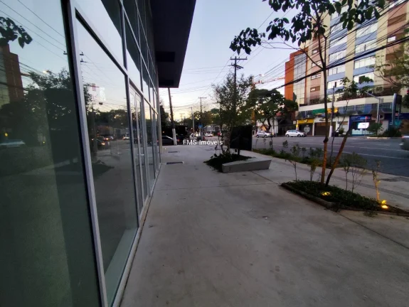 Imagem Loja com 700m2 em Pinheiros.