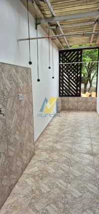 Imagem Sobrado à Venda - Amplo, Funcional e Bem Distribuído