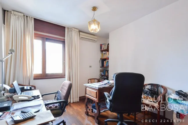 Imagem Pinheiros Venda - 4 Dormitórios (3 Suítes) - 4 Vagas - 246m²