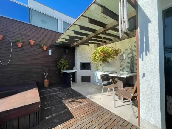 Imagem Apartamento duplex alto padrão mobiliado com 3 suítes e 3 vagas em Balneário Camboriú/SC