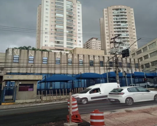 Imagem Galpão para alugar na Av. Corifeu de Azevedo com 1800.00m²