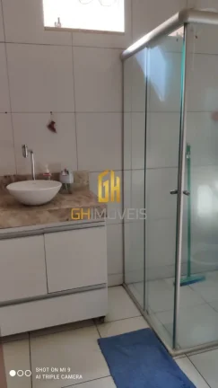Imagem CA1978

Casa com 3 quartos no Residencial Alice Barbosa, em terreno com 300m² com 180m² de área c...