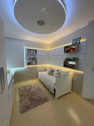 Imagem Casa ampla com 3 dormitórios e 2 vagas de garagem em Jaraguá do Sul/SC