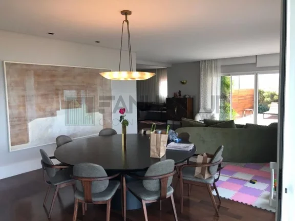 Imagem Luxuosa cobertura duplex de alto padrão na cobiçada Vila Nova Conceição, com incríveis 411m² e 5 vagas de garagem. Com um design clean e moderno, as