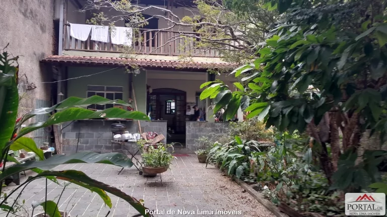 Imagem Casa com quintal a venda em Nova Lima, região central