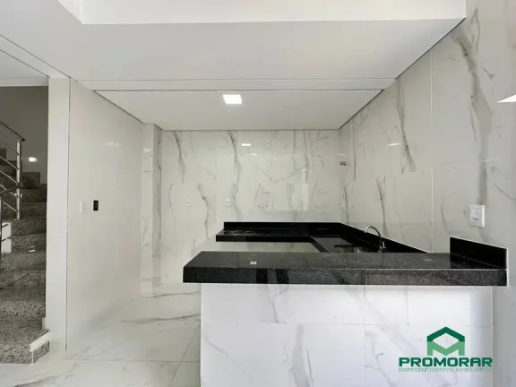 Imagem Casa com 3 quartos, suíte, 2 vagas, Bairro Santa Mônica, Belo Horizonte