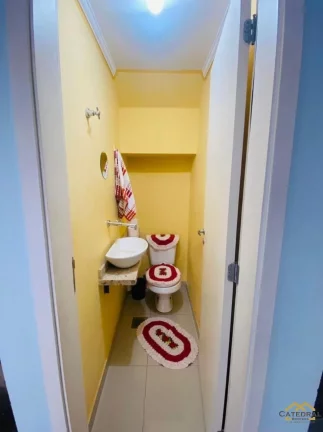 Imagem Sobrado à venda na Colônia com 3 quartos, sendo uma suíte e 2 vagas de garagem