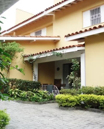 Imagem Linda casa em Condômino fechado