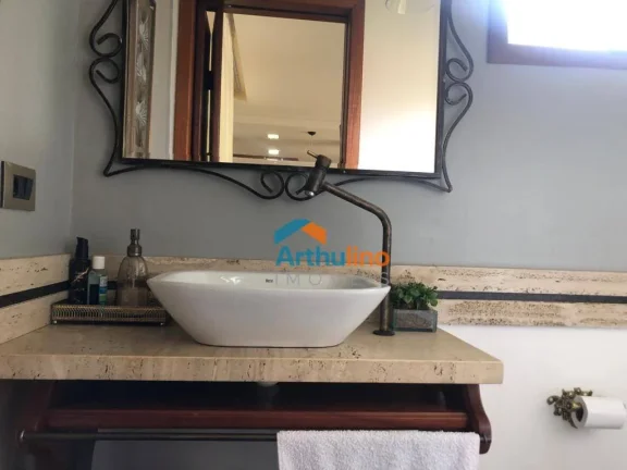 Imagem Casa 225 m² com 3 dormitórios, 3 suites, 4 banh, 5 vagas à venda, por R$ 1.500.000 - Fazendinha - Carapicuíba/SP