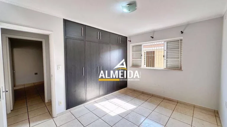 Imagem Casa com 2 dormitórios à venda, 179 m² por R$ 550.000,00 - Estádio - Rio Claro/SP