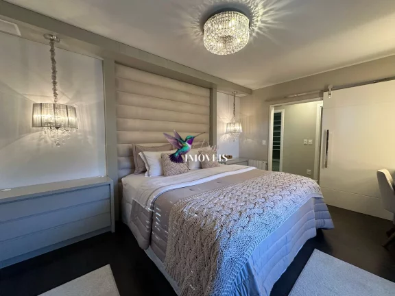 Imagem Casa com 3 Quartos à Venda, 342 m² em Centro - Gramado
