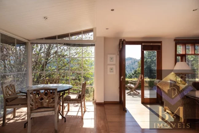 Imagem LUXO, SOFISTICAÇÃO E TRANQUILIDADE, DEFINE ESTA CASA