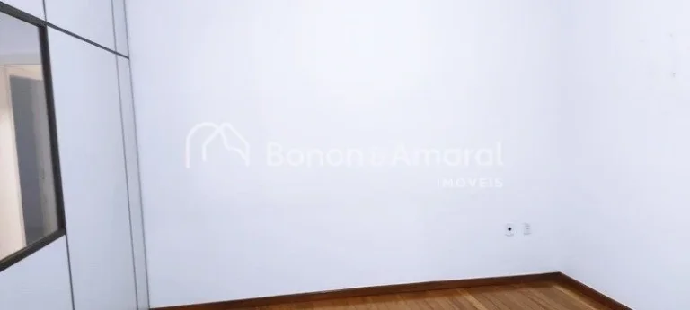 Imagem Venda , Centro , casa comercial , em Campinas . 
Localização central . 
Zoneamento ZC 4 .
Area de ...