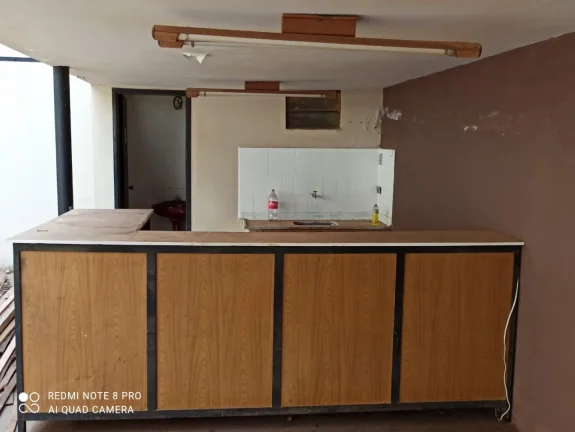 Imagem Barracão de 300m² com recepção, escritório, banheiroòtima localização. - Atual.07-01-26