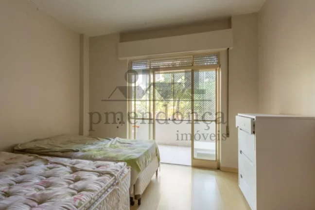 Imagem Apartamento em prédio charmoso dos anos 50 em Higienópolis, 118m²