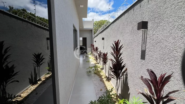 Imagem Imperdível Casa à Venda em Campo Grande-MS, Jardim Colibri II! 2 Quartos, 1 Suíte, 3 Salas, 2 Banheiros, 2 Vagas de Garagem - 171,00 m². Venha conferir!