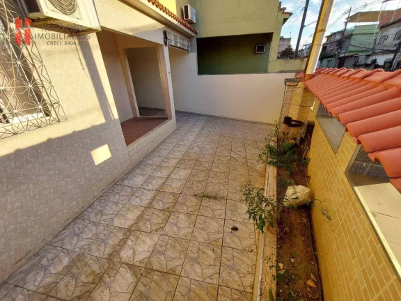 Imagem EXCELENTE CASA TRIPLEX COM 225M² E PISCINA