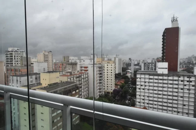 Imagem Apartamentos com terraço gourmet com piso em madeira de demiloção, living para 03 ambientes, 03 s...