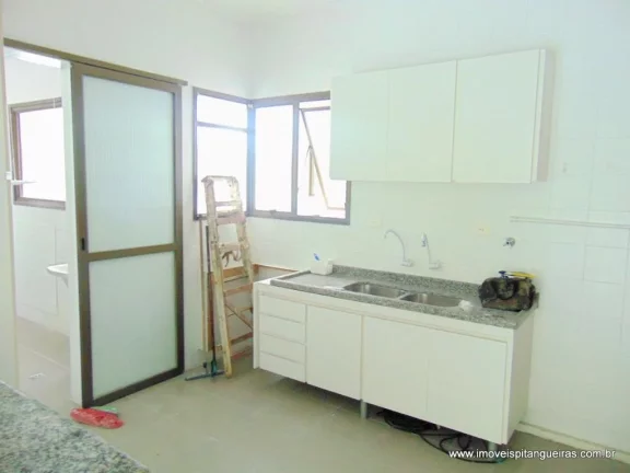 Imagem Praia de Pitangueiras, 50 metros da praia, local nobre, amplo apartamento com 03 dormitórios sendo 01 suíte