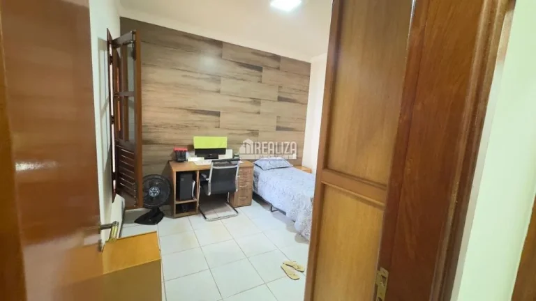 Imagem Casa à venda em Uberaba - 3 dormitórios, suítes, varanda gourmet!