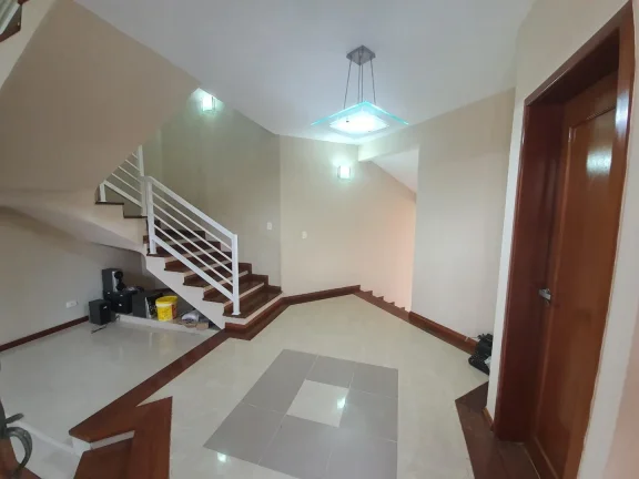 Imagem Sobrado com 3 dormitórios à venda, 500 m² por R$ 1.990.000,00 - Jardim Passargada D - Cotia/SP