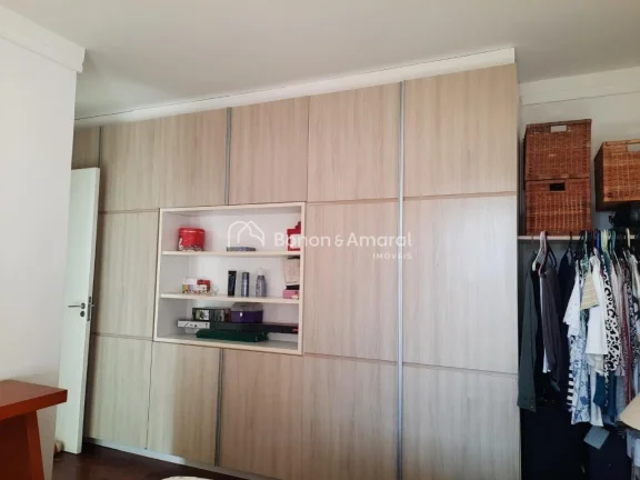 Imagem Esta casa térrea contemporânea oferece:
? Ambientes integrados com ótimo aconchego;
 ? Living amp...