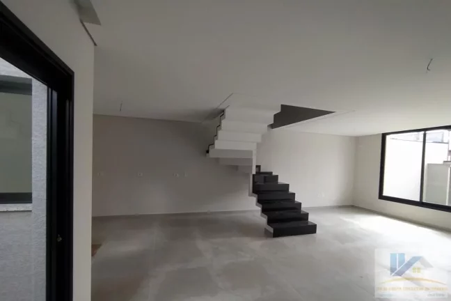 Imagem Triplex para Venda em São José dos Pinhais, Carioca, 3 dormitórios, 2 suítes, 4 banheiros, 3 vagas