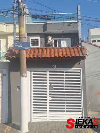 Imagem Imperdível oportunidade: Casa à venda em São Paulo-SP, na Vila São Geraldo, com 3 quartos, 1 suíte, 1 sala, 2 banheiros, 3 vagas de garagem e 160m² de área!