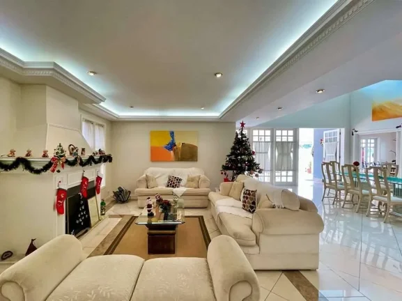 Imagem Cond São Paulo II - Casa linda, 4 suítes, piscina, gourmet, condo completo!