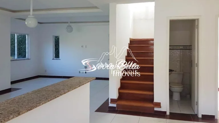 Imagem Casa com 4 dormitórios à venda, 200 m² por R$ 790.000,00 - Albuquerque - Teresópolis/RJ
