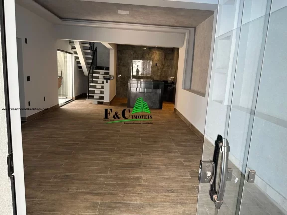 Imagem Casa para Venda em Cordeirópolis, Jardim Parati, 3 dormitórios, 1 suíte, 4 banheiros, 3 vagas