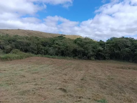 Imagem Oportunidade Única: Terreno de 5.500m2 em Campolide
